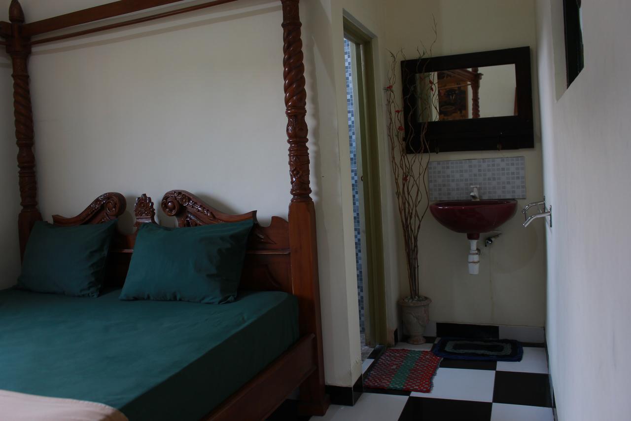 יוגיאקרטה La Javanaise Home Stay Malioboro מראה חיצוני תמונה