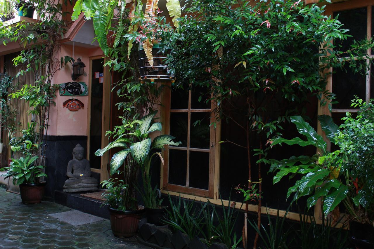 יוגיאקרטה La Javanaise Home Stay Malioboro מראה חיצוני תמונה
