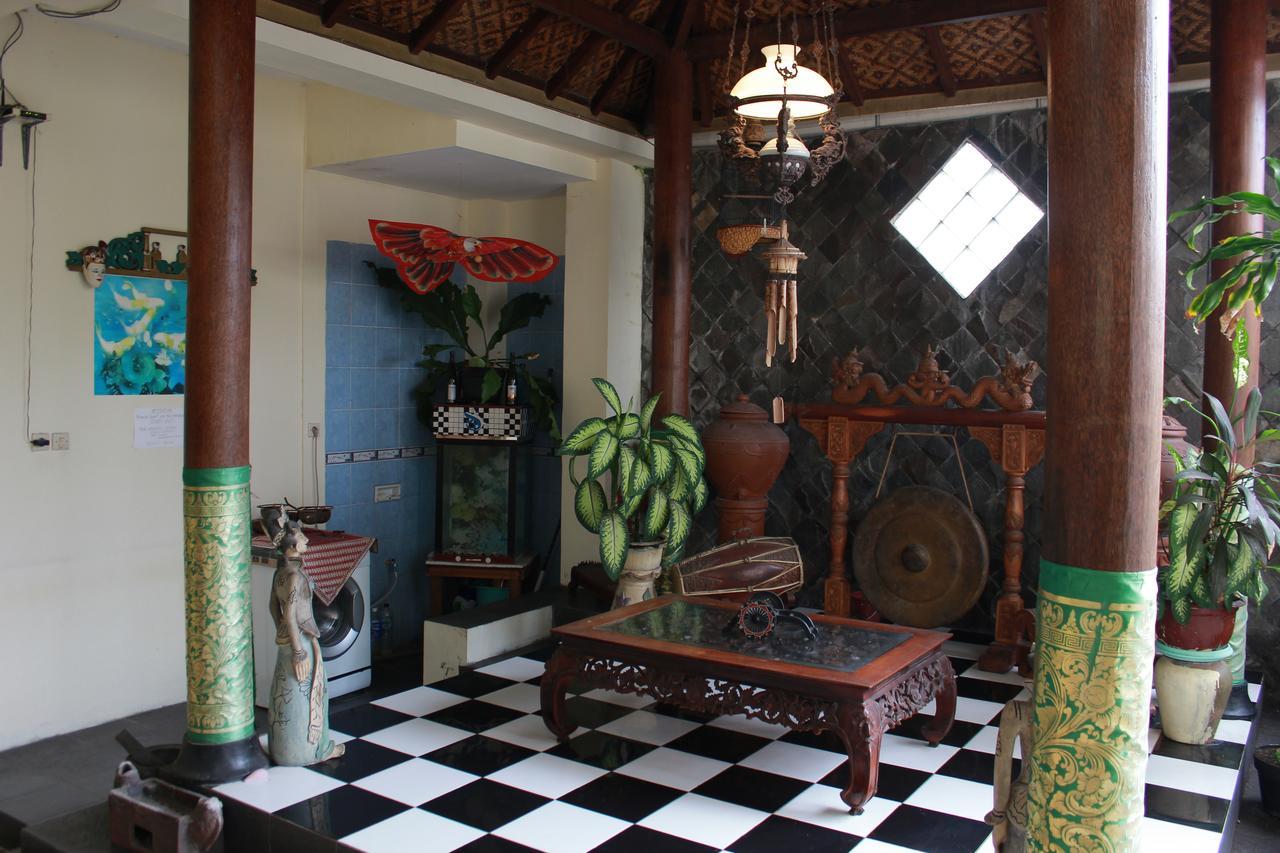 יוגיאקרטה La Javanaise Home Stay Malioboro מראה חיצוני תמונה