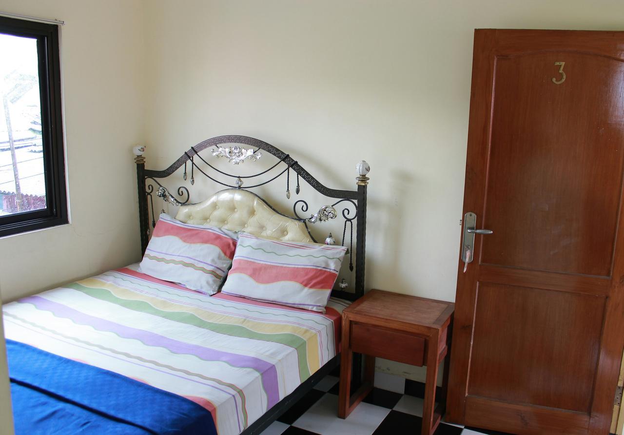 יוגיאקרטה La Javanaise Home Stay Malioboro מראה חיצוני תמונה