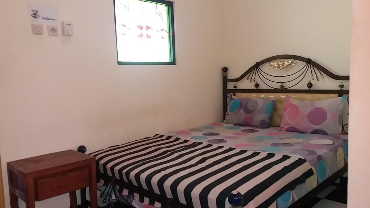יוגיאקרטה La Javanaise Home Stay Malioboro מראה חיצוני תמונה
