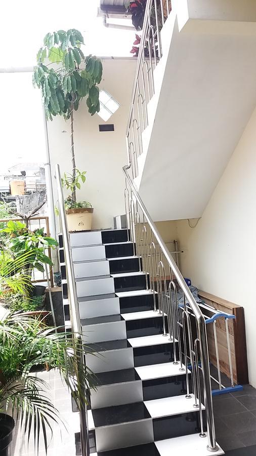 יוגיאקרטה La Javanaise Home Stay Malioboro מראה חיצוני תמונה