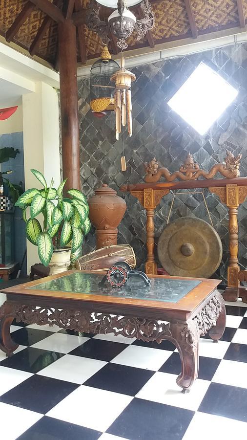 יוגיאקרטה La Javanaise Home Stay Malioboro מראה חיצוני תמונה