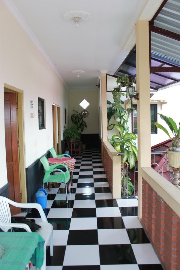 יוגיאקרטה La Javanaise Home Stay Malioboro מראה חיצוני תמונה