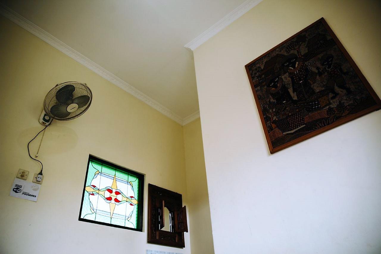 יוגיאקרטה La Javanaise Home Stay Malioboro מראה חיצוני תמונה