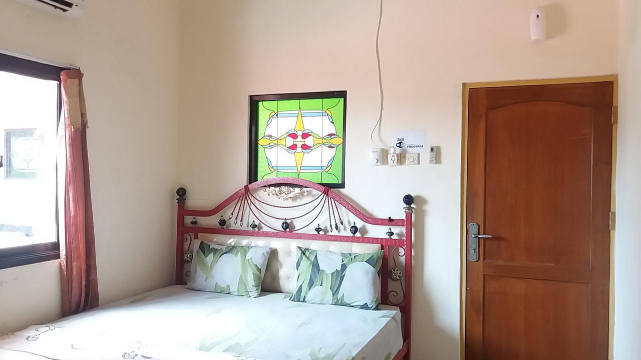 יוגיאקרטה La Javanaise Home Stay Malioboro מראה חיצוני תמונה