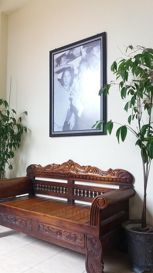 יוגיאקרטה La Javanaise Home Stay Malioboro מראה חיצוני תמונה