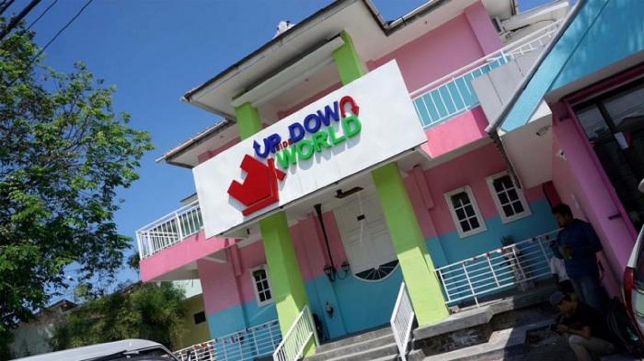 יוגיאקרטה La Javanaise Home Stay Malioboro מראה חיצוני תמונה