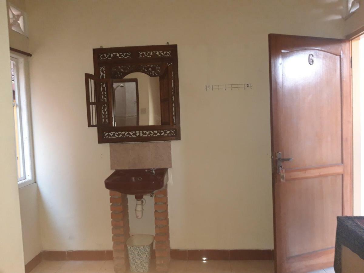 יוגיאקרטה La Javanaise Home Stay Malioboro מראה חיצוני תמונה